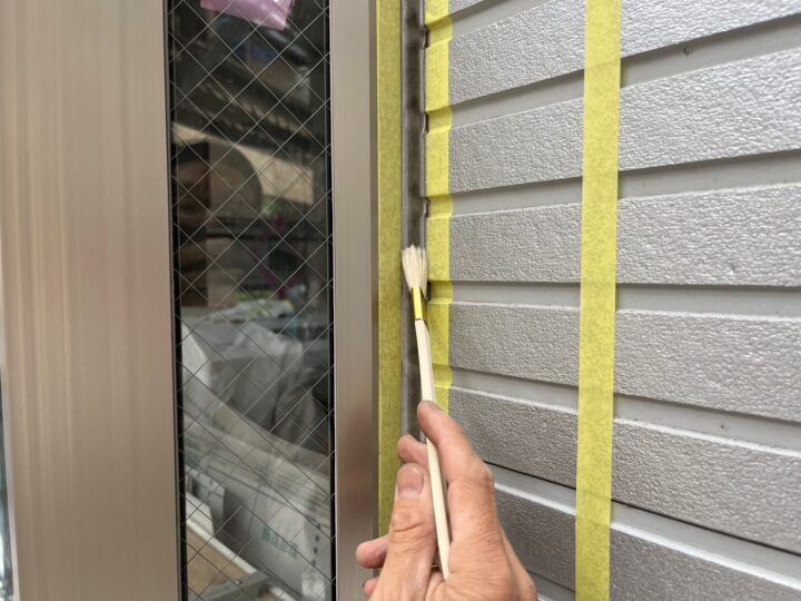 開口部廻りシ－リング専用プライマ－塗布