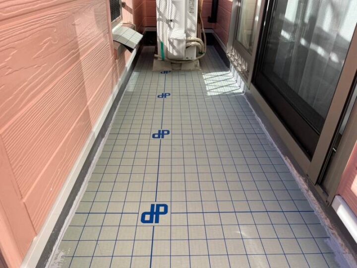 通気緩衝シ－ト貼り付け工事