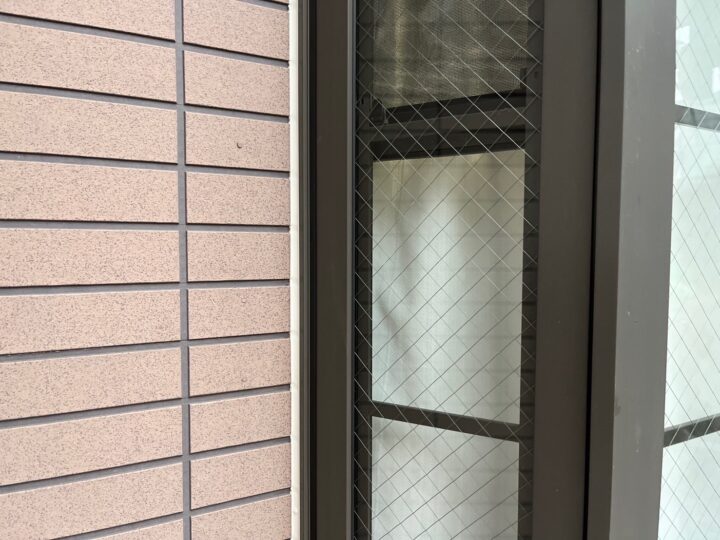 開口部廻りシーリング完了全景