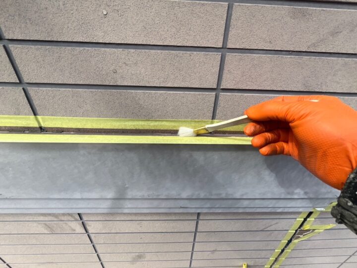 入角シーリング専用プライマ－塗布