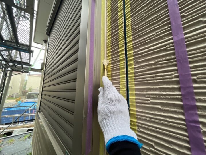 開口部廻りシ－リング専用プライマ－塗布