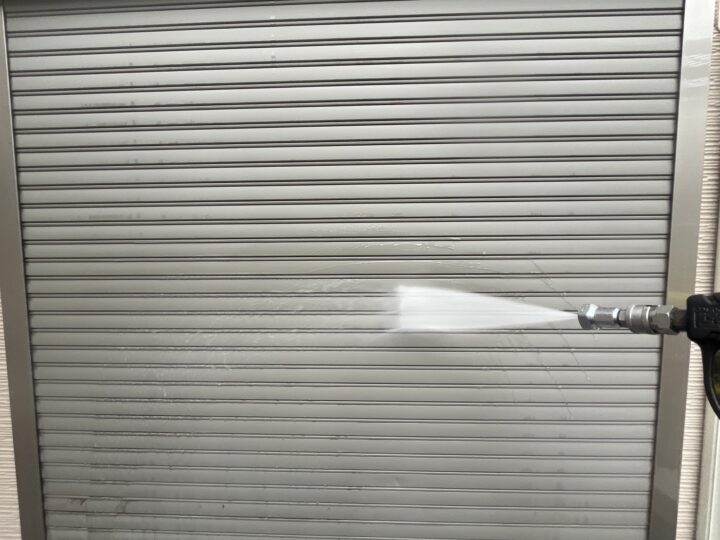 シャッタースラット高圧洗浄