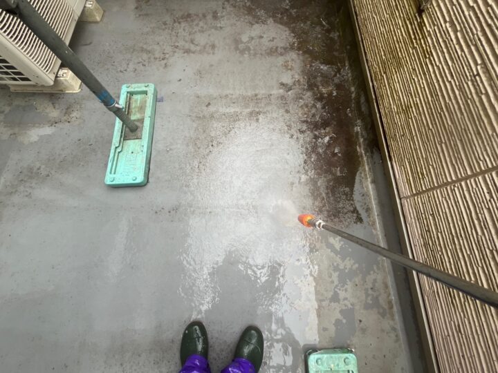 ベランダ床高圧洗浄工事