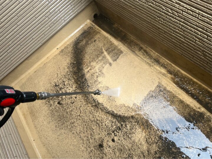 ベランダ床高圧洗浄工事