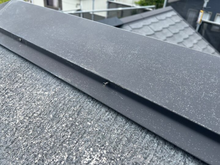 屋根板金釘打ち補修施工前