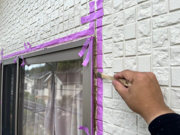 開口部廻りシ－リング専用プライマ－塗布