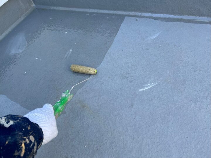 ベランダ床下塗り工事
