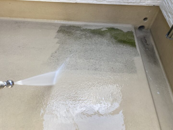 ベランダ床高圧洗浄工事