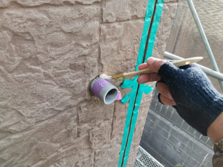 入隅シーリング専用プライマ－塗布