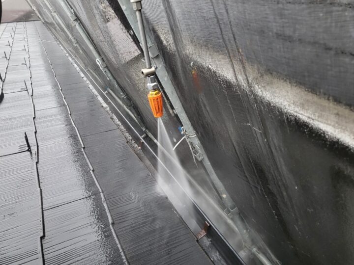 雨樋内部高圧洗浄工事