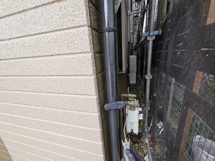 雨樋塗装１回目