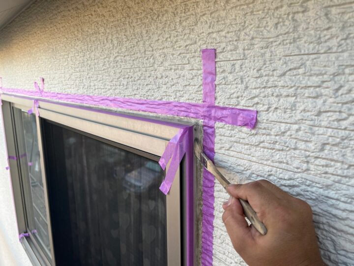 開口部廻りシ－リング専用プライマ－塗布
