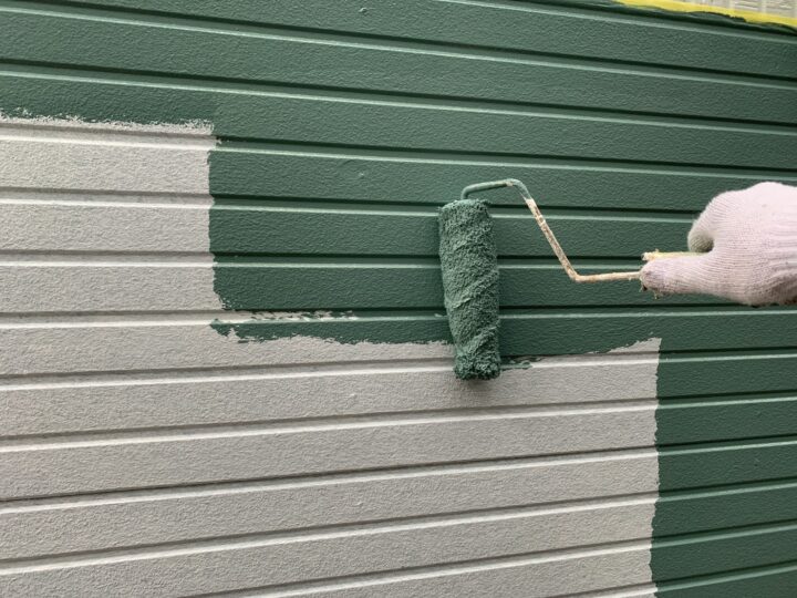 アクセント外壁中塗り工事