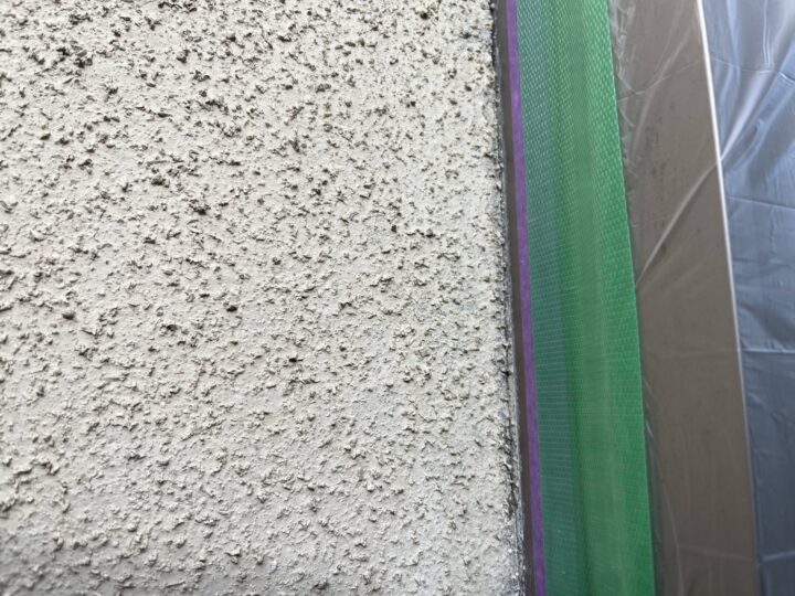 開口部廻りひび割れ補修施工前