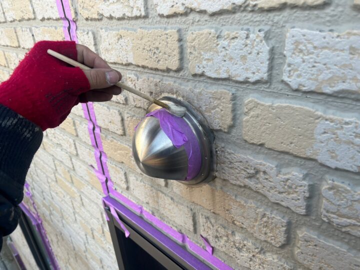 設備廻りシーリング専用プライマー塗布