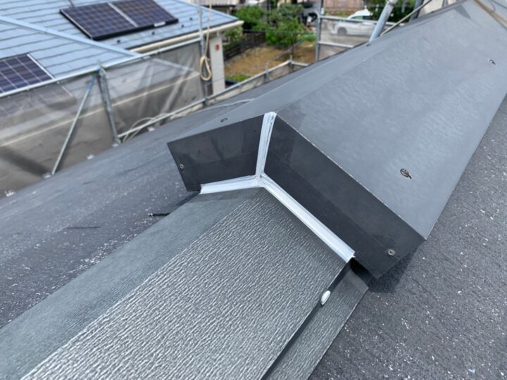 屋根板金シーリング施工後