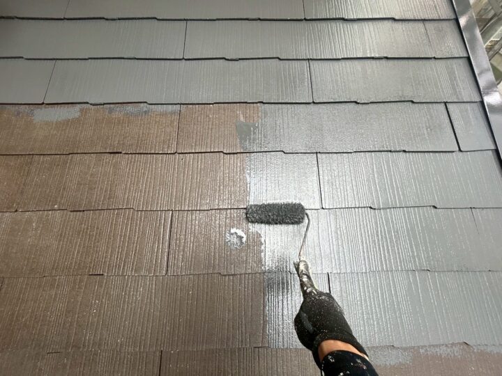 屋根中塗り工事