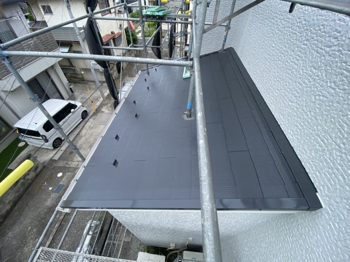 下屋根完了全景