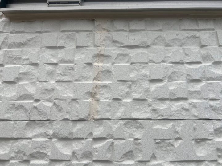 外壁ひび割れ補修完了全景