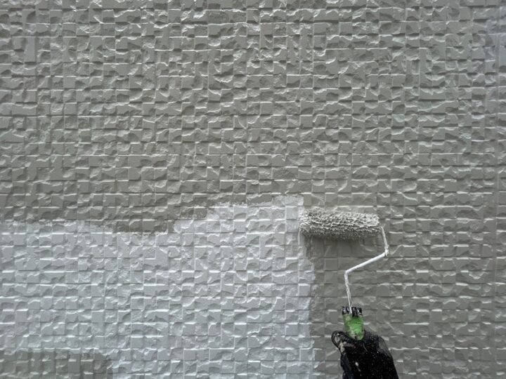 外壁中塗り工事