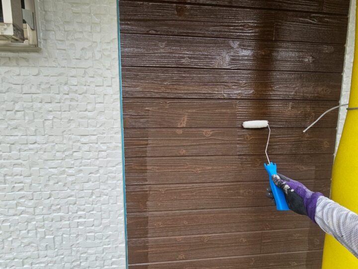 アクセント外壁中塗り工事