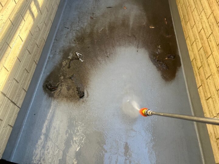 ベランダ床高圧洗浄工事