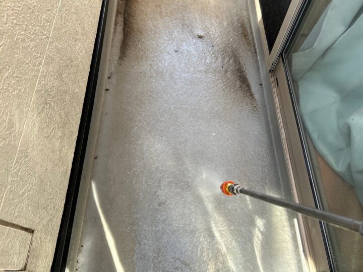 ベランダ床高圧洗浄工事