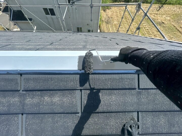 屋根板金中塗り工事