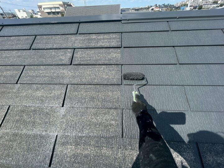 屋根中塗り工事
