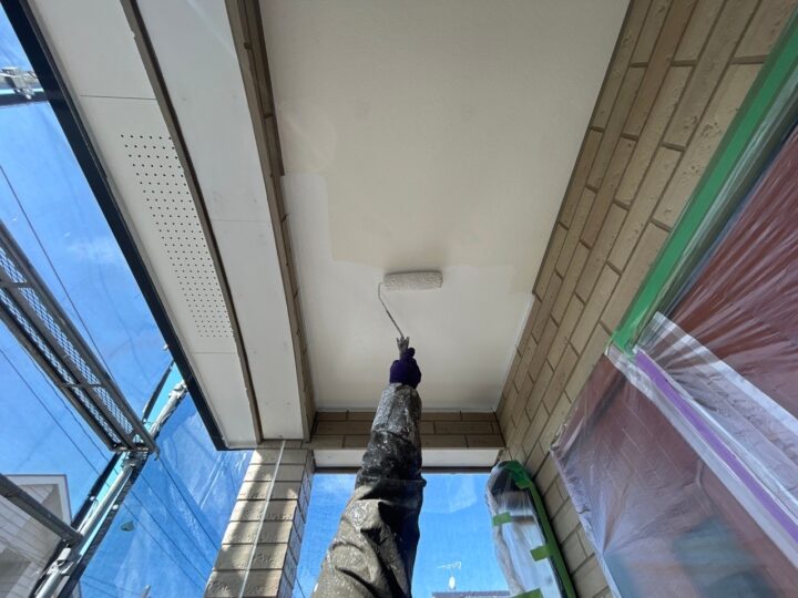 軒天塗装１回目