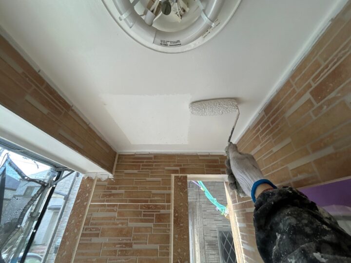 軒天塗装１回目