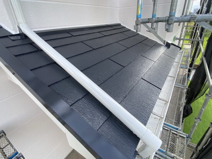 下屋根完了全景