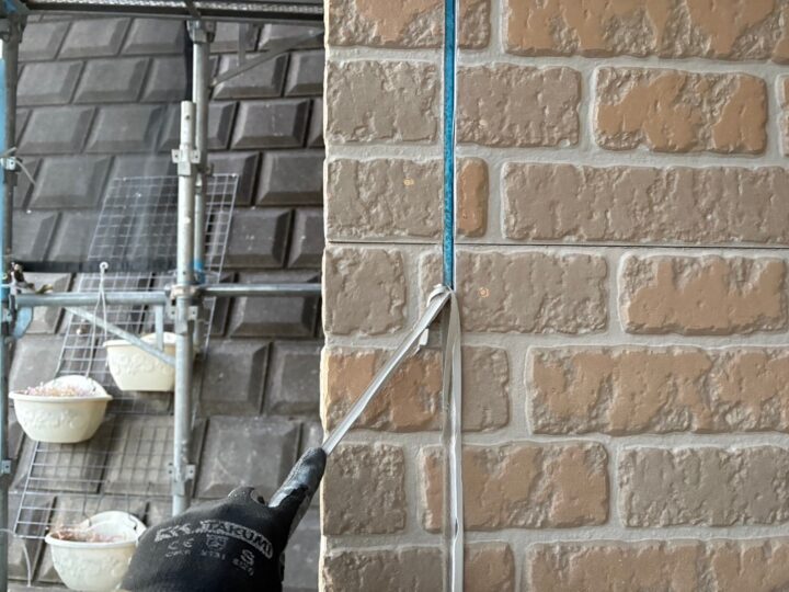 外壁板間シーリング撤去状況