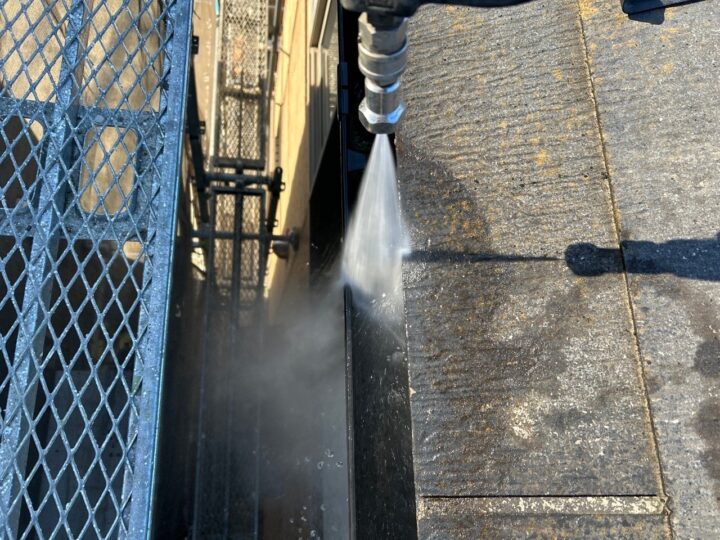 雨樋内部高圧洗浄工事