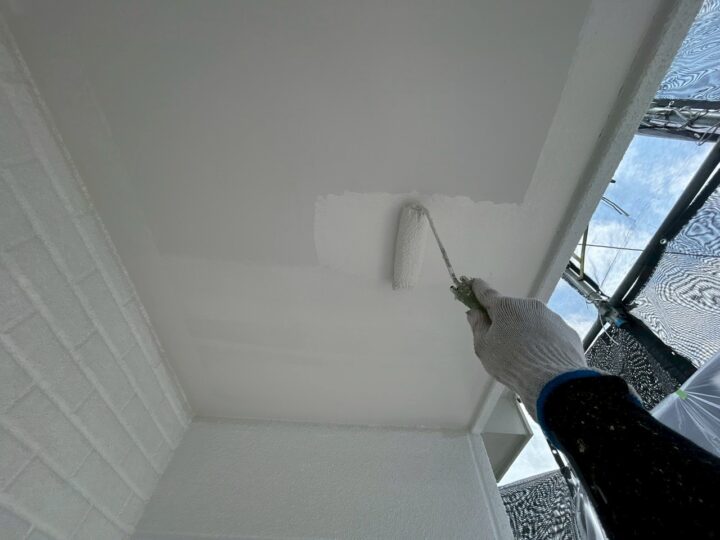 軒天塗装１回目