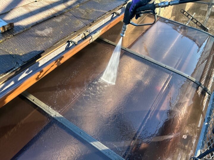 テラスポリカ高圧洗浄工事