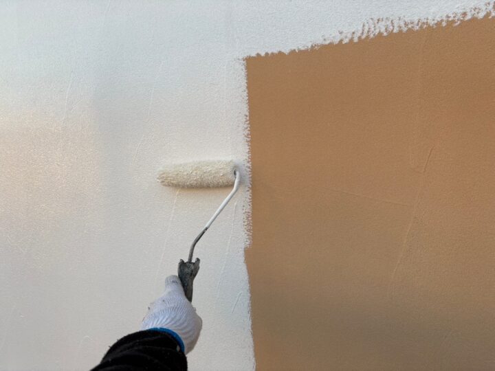 2階外壁下塗り工事