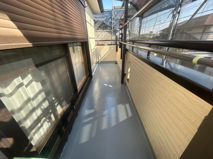 ベランダ床完了全景