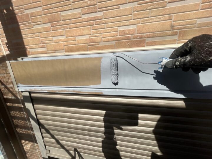 シャッタ－ボックス下塗り工事