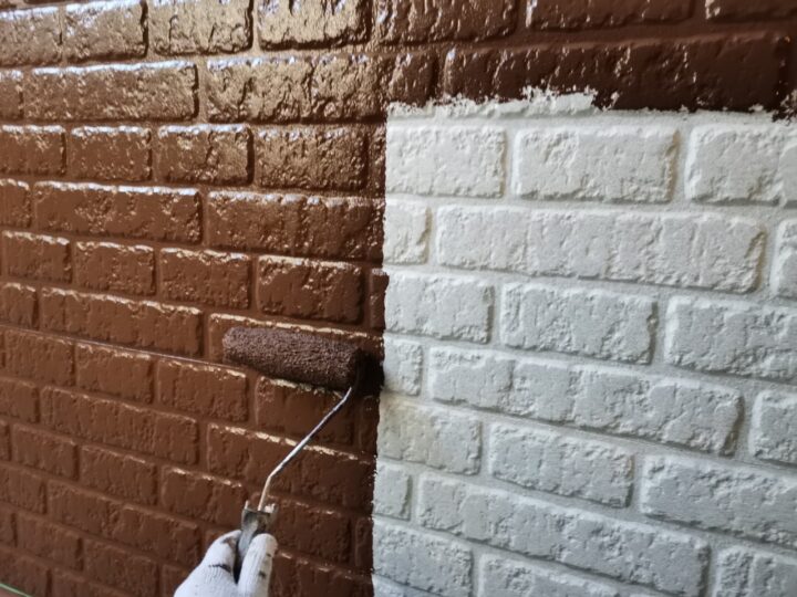 1階外壁中塗り工事