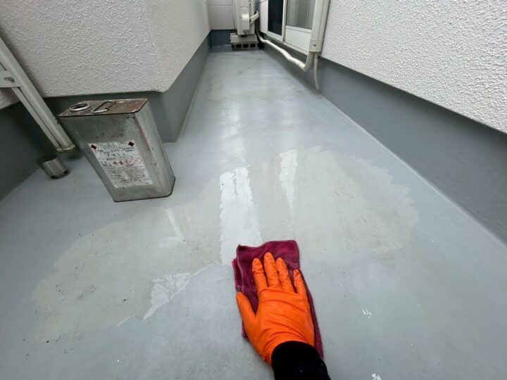 ベランダ床下地処理工事