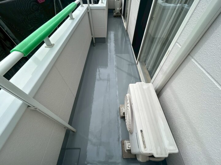 ベランダ床完了全景