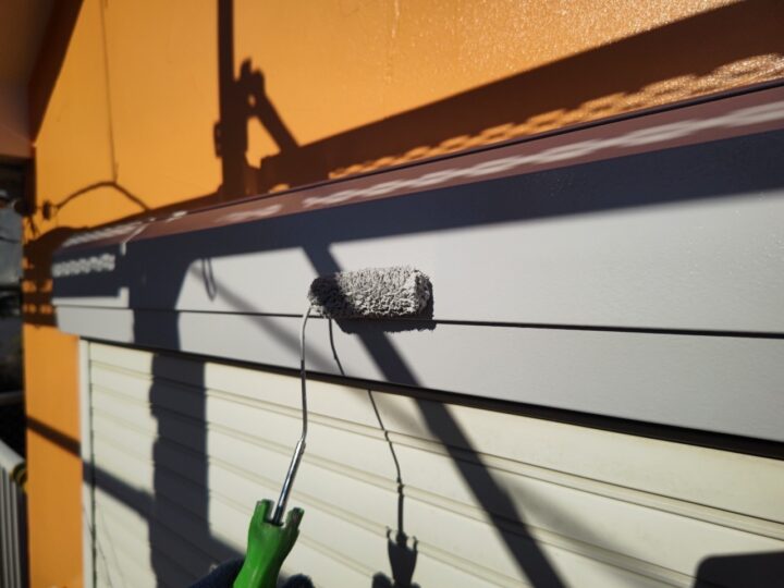 シャッタ－ボックス上塗り工事