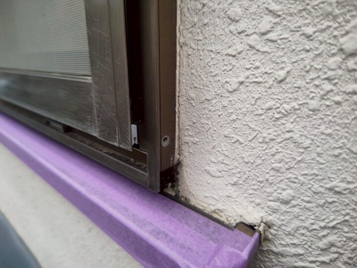 開口部ひび割れ補修施工前
