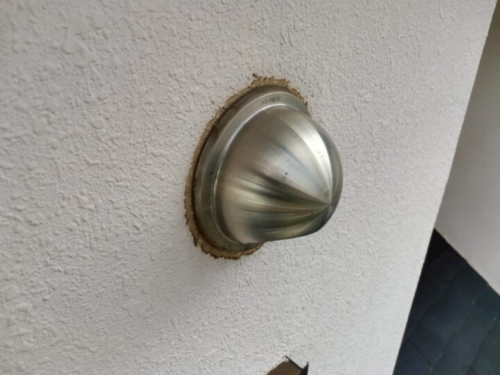 設備廻りシーリング施工前