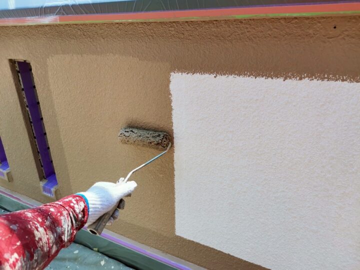 外壁中塗り工事