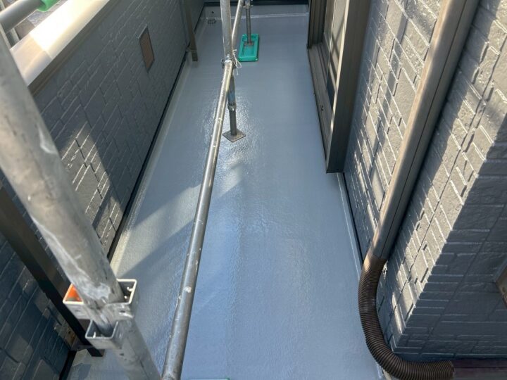 ベランダ床完了全景