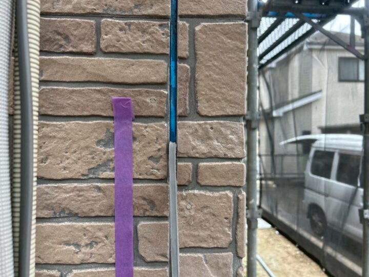 外壁板間シーリング撤去状況