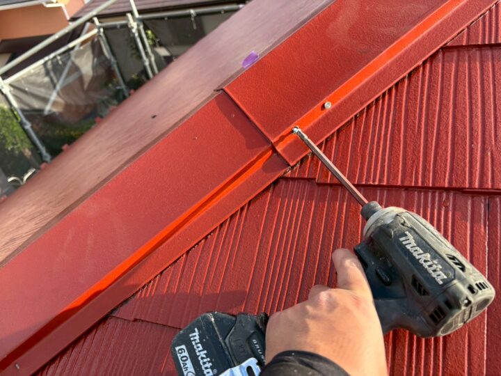 屋根板金ビス打ち補修