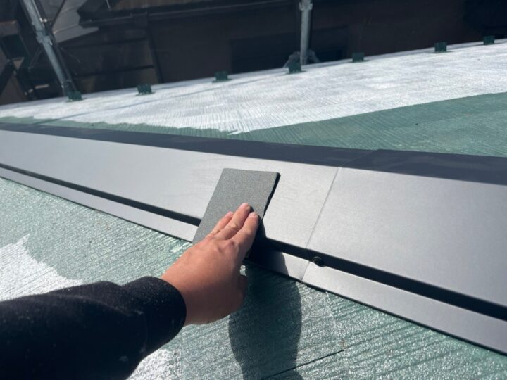 板金ケレン作業